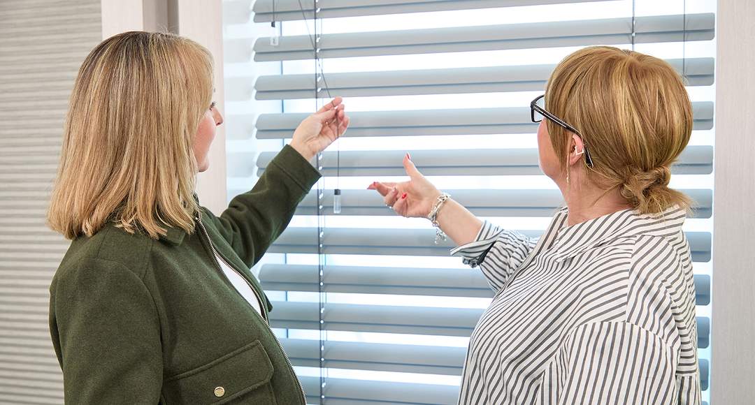 Luxaflex® Retailer for venetian blinds